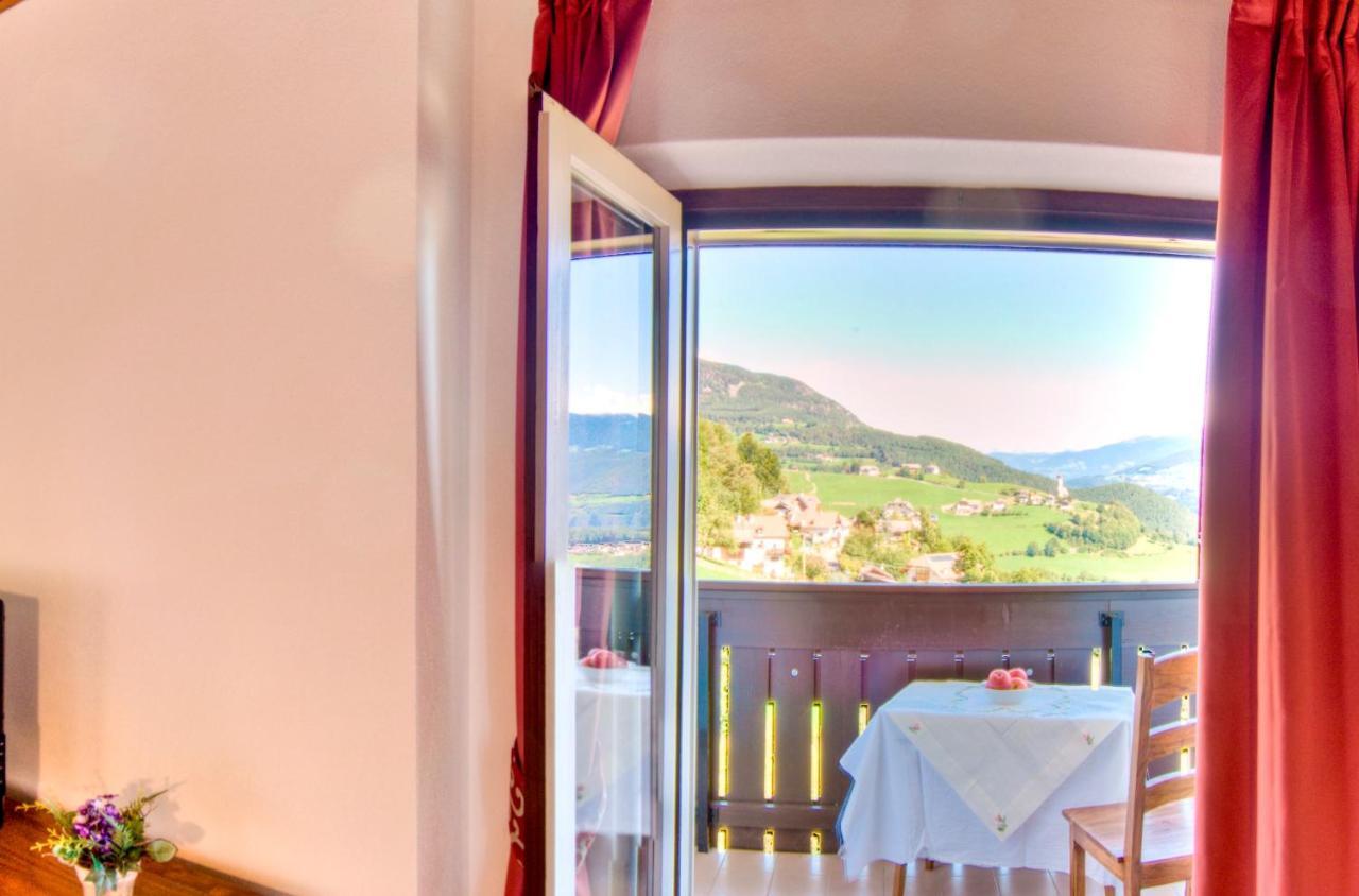 Apartments Waldquell Collalbo Chambre photo